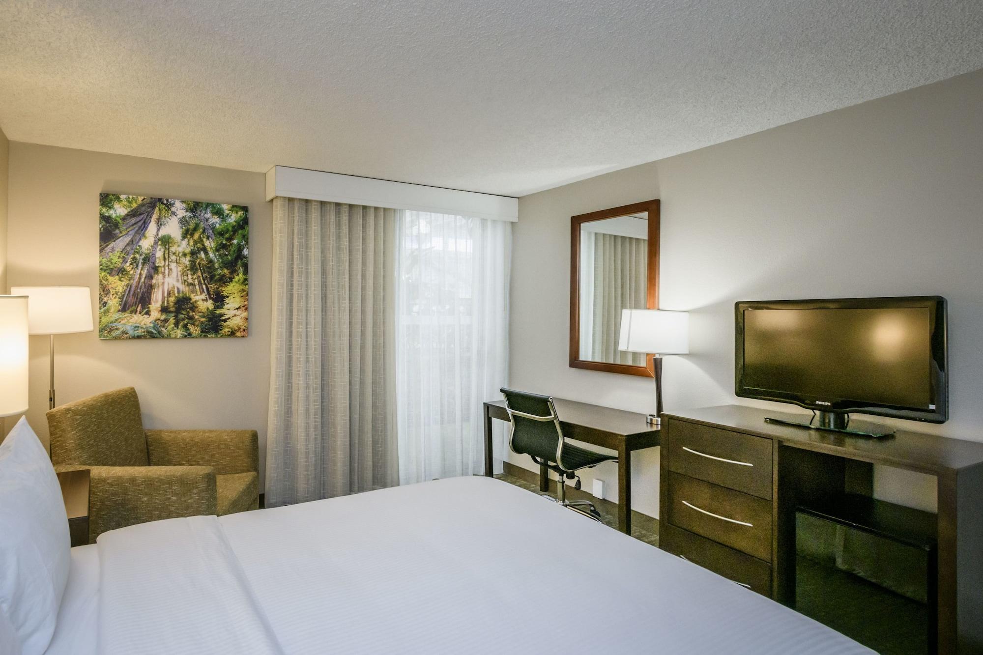 Wyndham Garden Yosemite Airport