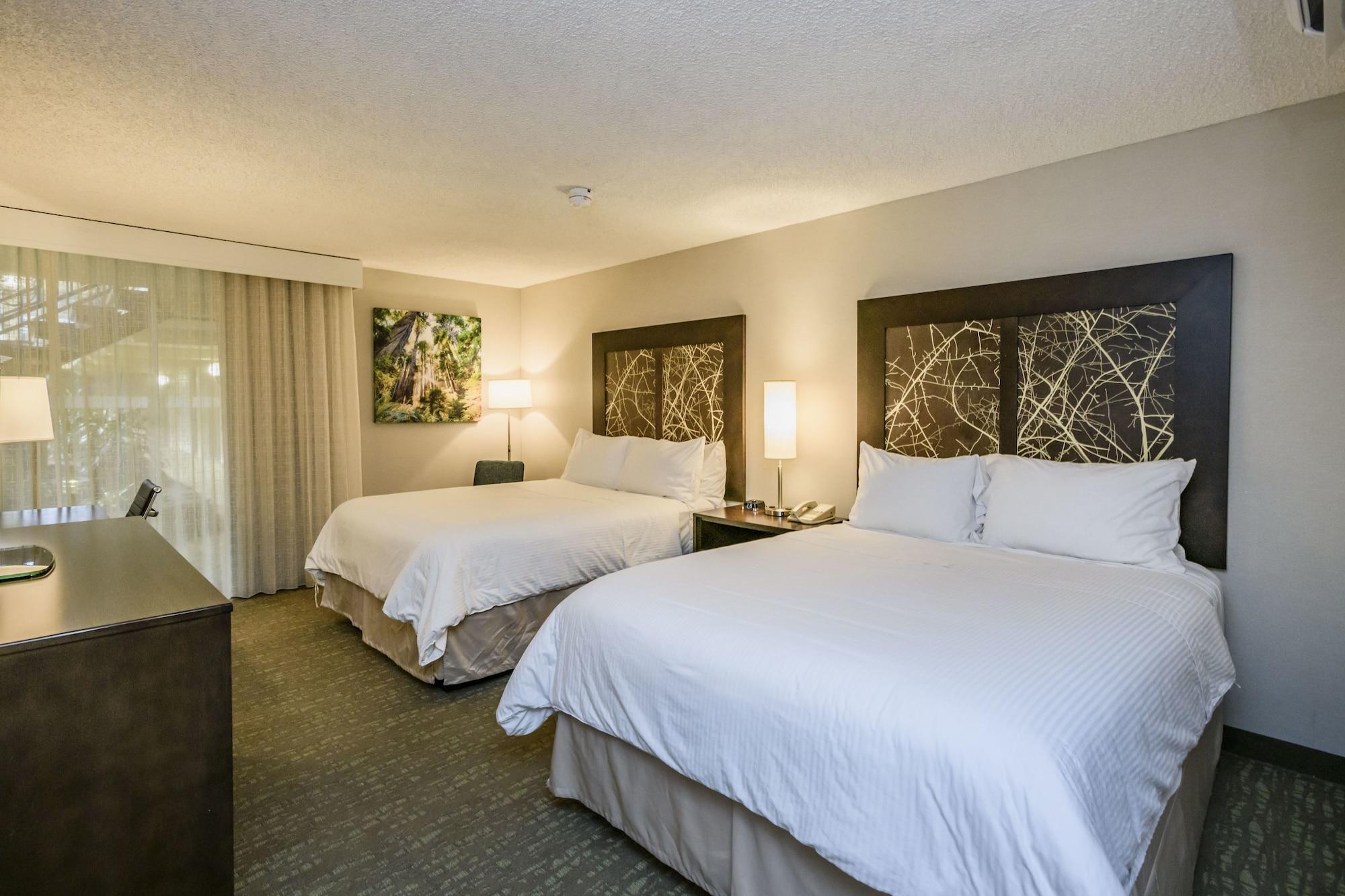 Hotel Wyndham Garden Yosemite Airport