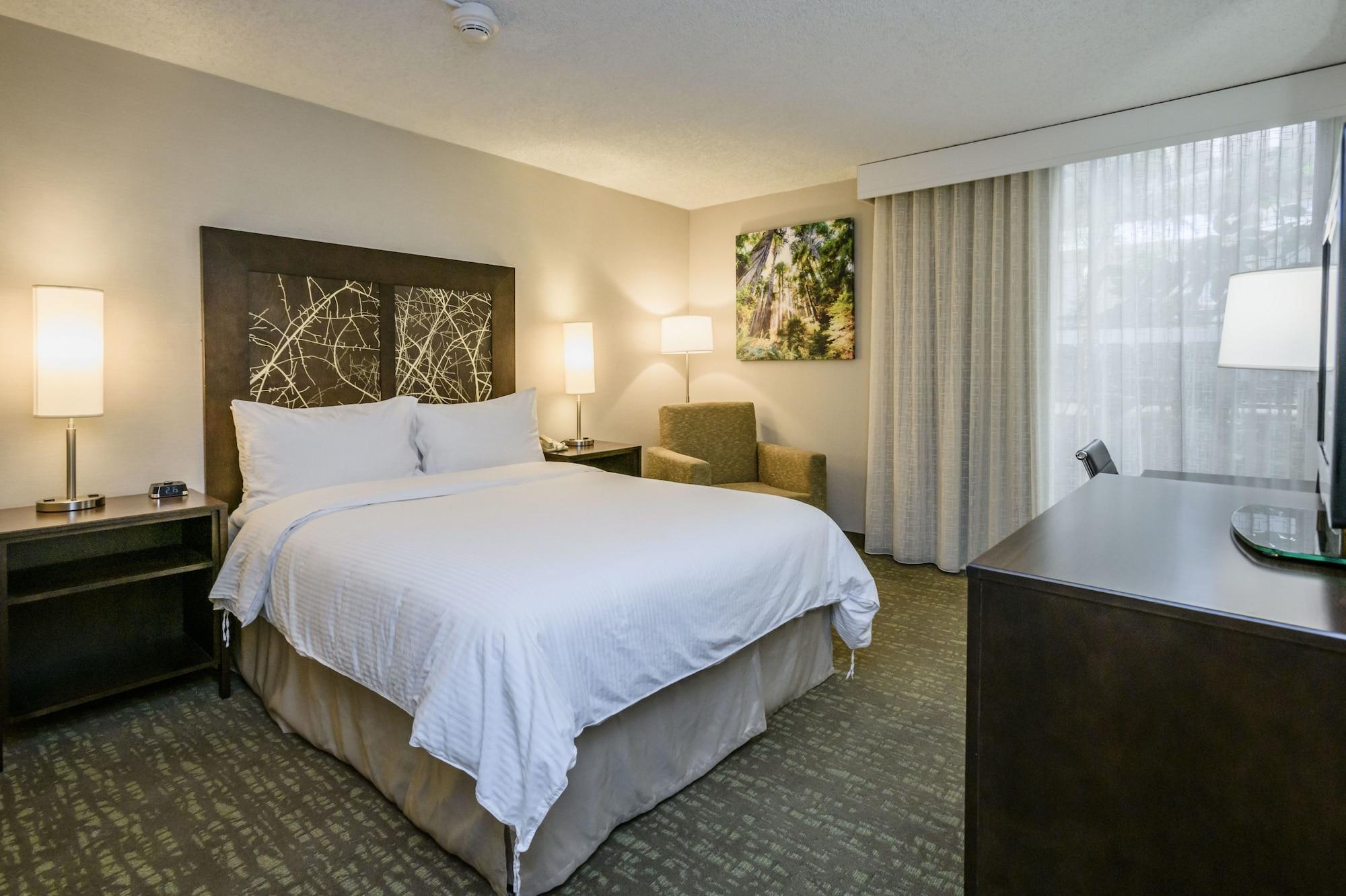 Hotel Wyndham Garden Yosemite Airport 3*