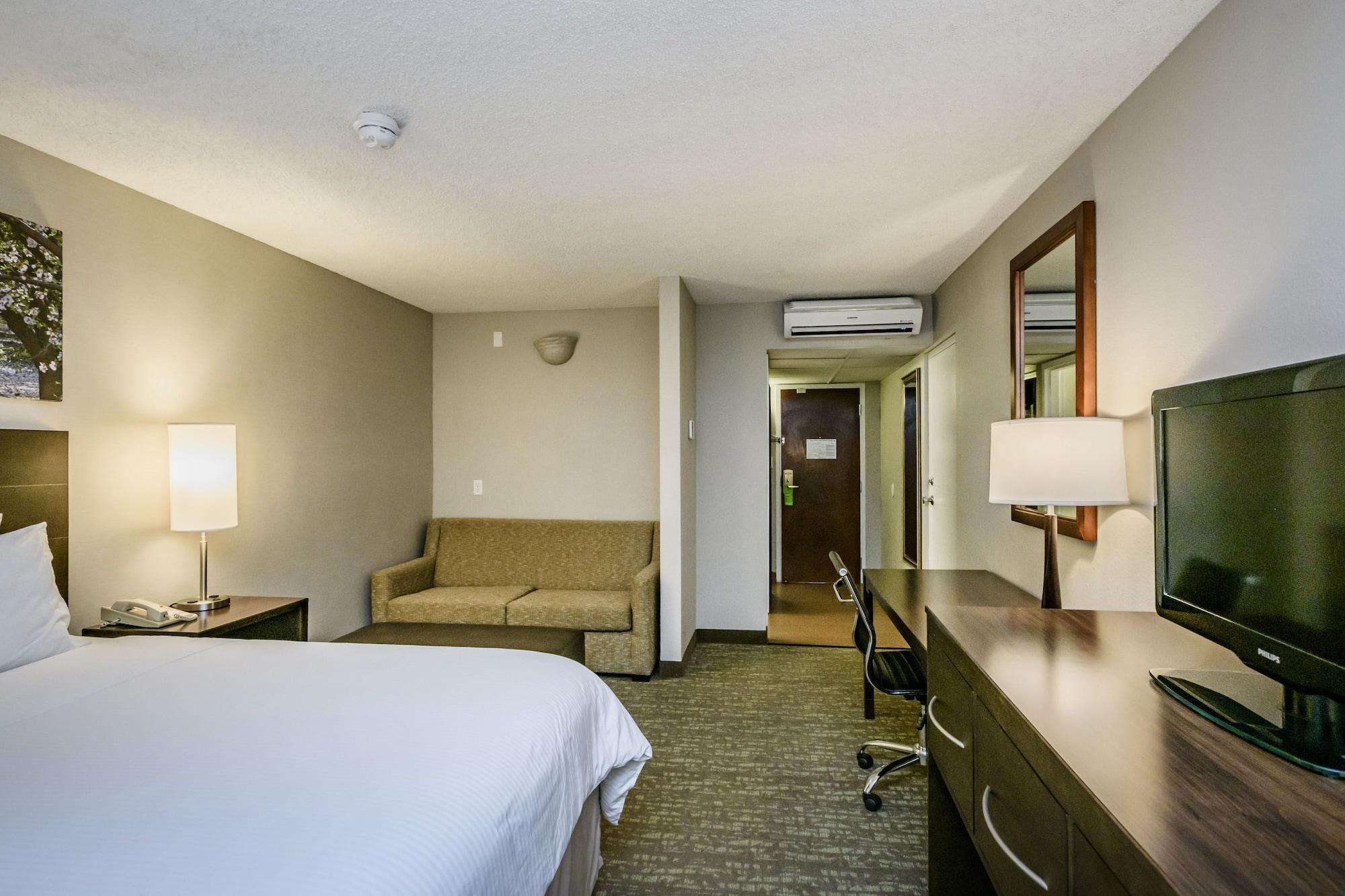 Wyndham Garden Yosemite Airport Hotel 3*
