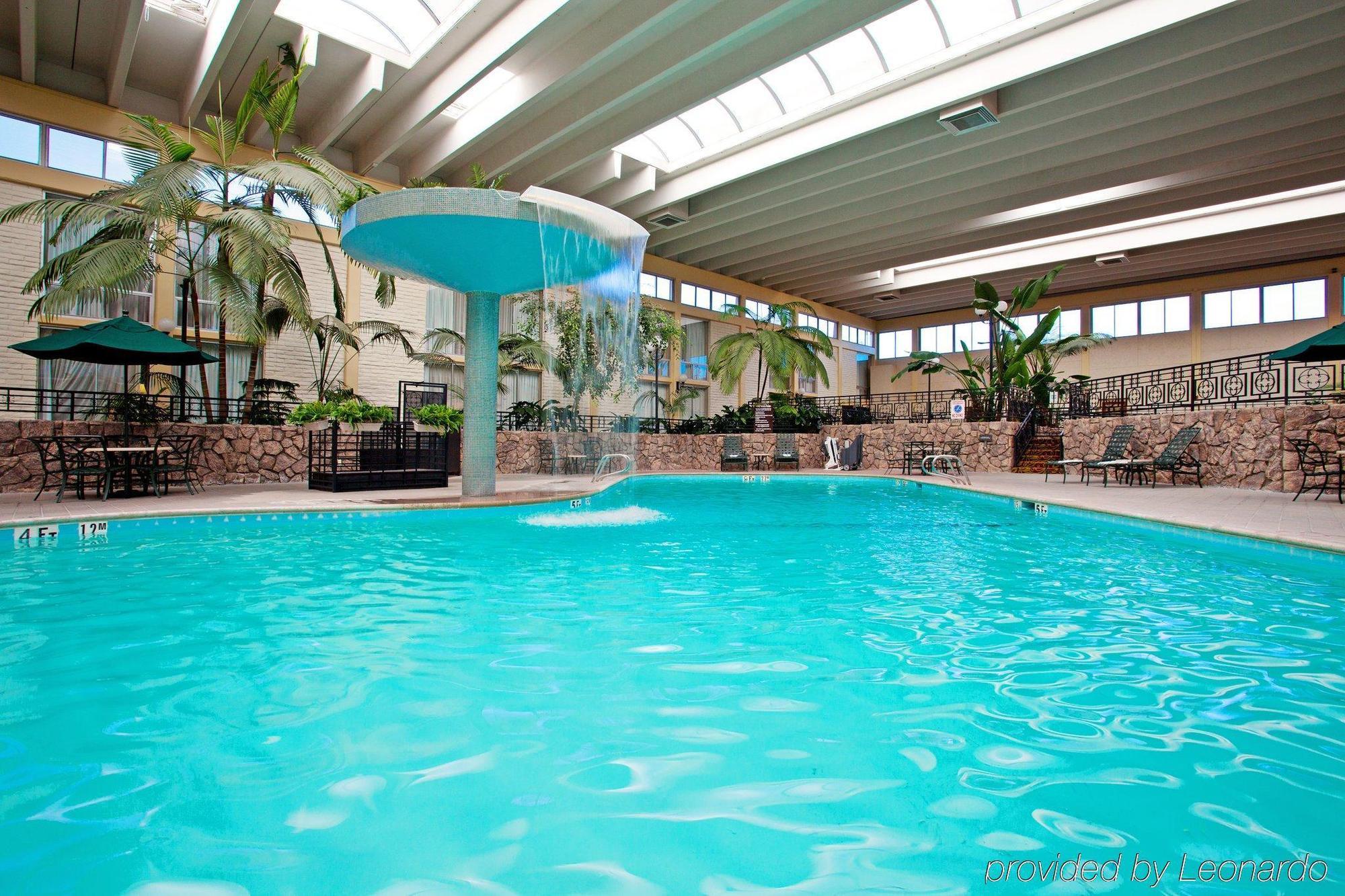 Wyndham Garden Yosemite Airport Hotel 3*