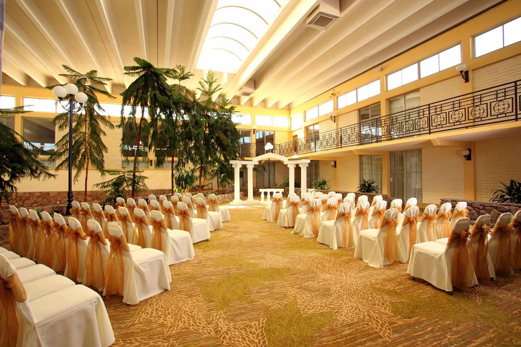Wyndham Garden Yosemite Airport Hotel 3*